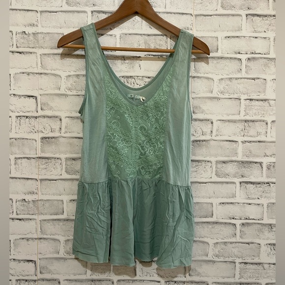 Women’s Urban Outfitters Kimchi Blue- green lace sleeveless less tank top Small - Picture 1 of 4